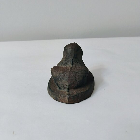 Antique Cast Iron Frog Paperweight, Metal Animal Figurine Mini Door Stop - Picture 6 of 9